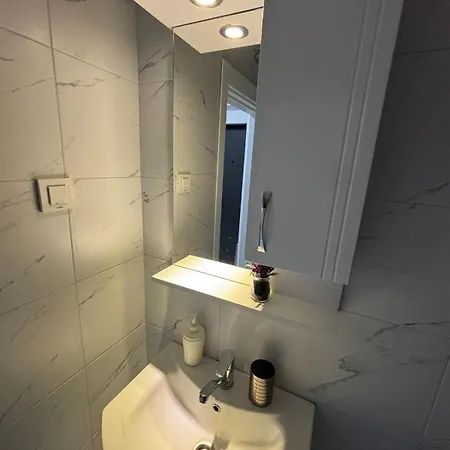 M&m Cozy Apartment-free Parking Апартаменты