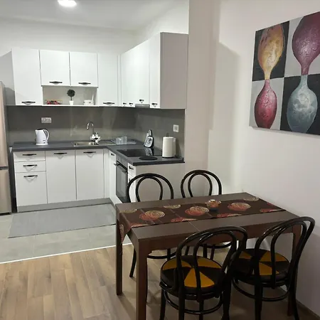 M&m Cozy Apartment-free Parking Апартаменты Скопье
