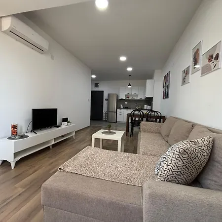 M&m Cozy-free Parking-self Check-in Apartment