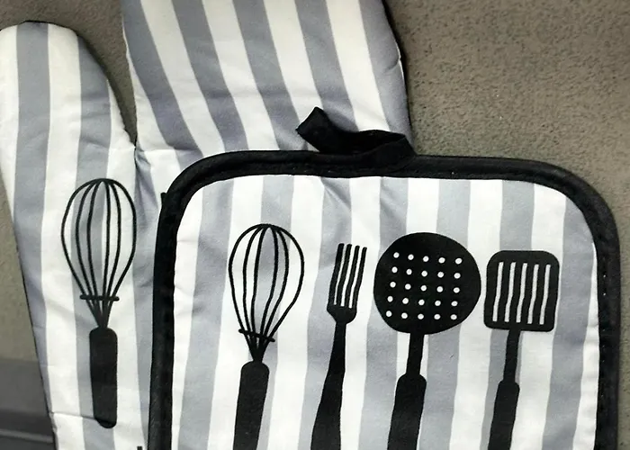 M&m Cozy-free Parking-self Check-in Apartment *