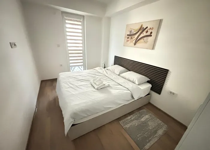 M&m Cozy-free Parking-self Check-in Apartment