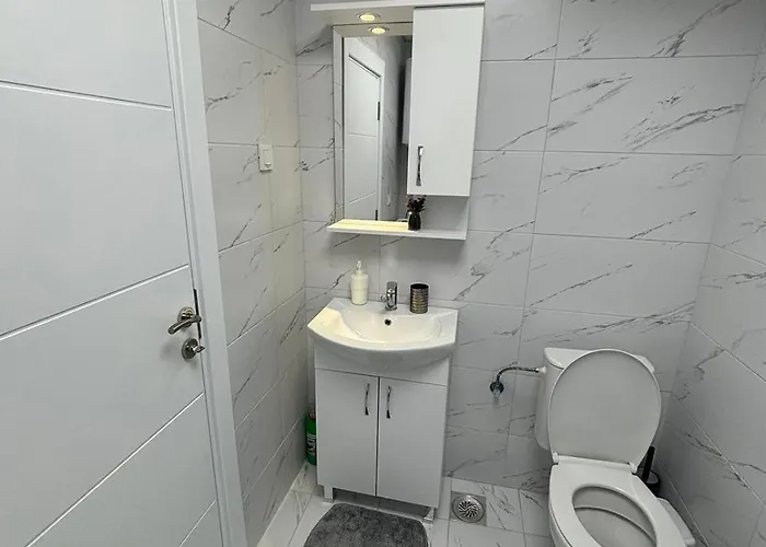 M&m Cozy-free Parking-self Check-in Apartment *