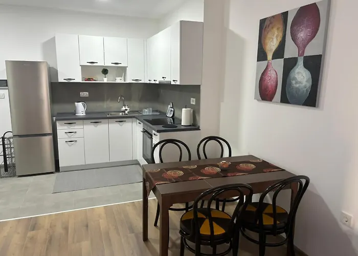 M&m Cozy-free Parking-self Check-in Apartment Skopje