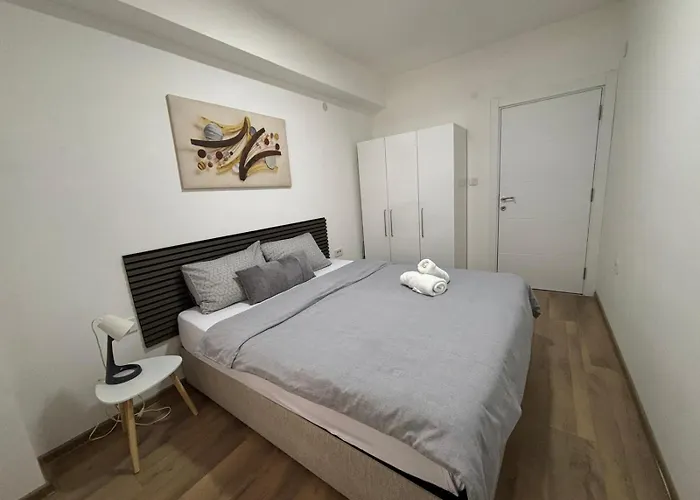 M&m Cozy-free Parking-self Check-in Apartment